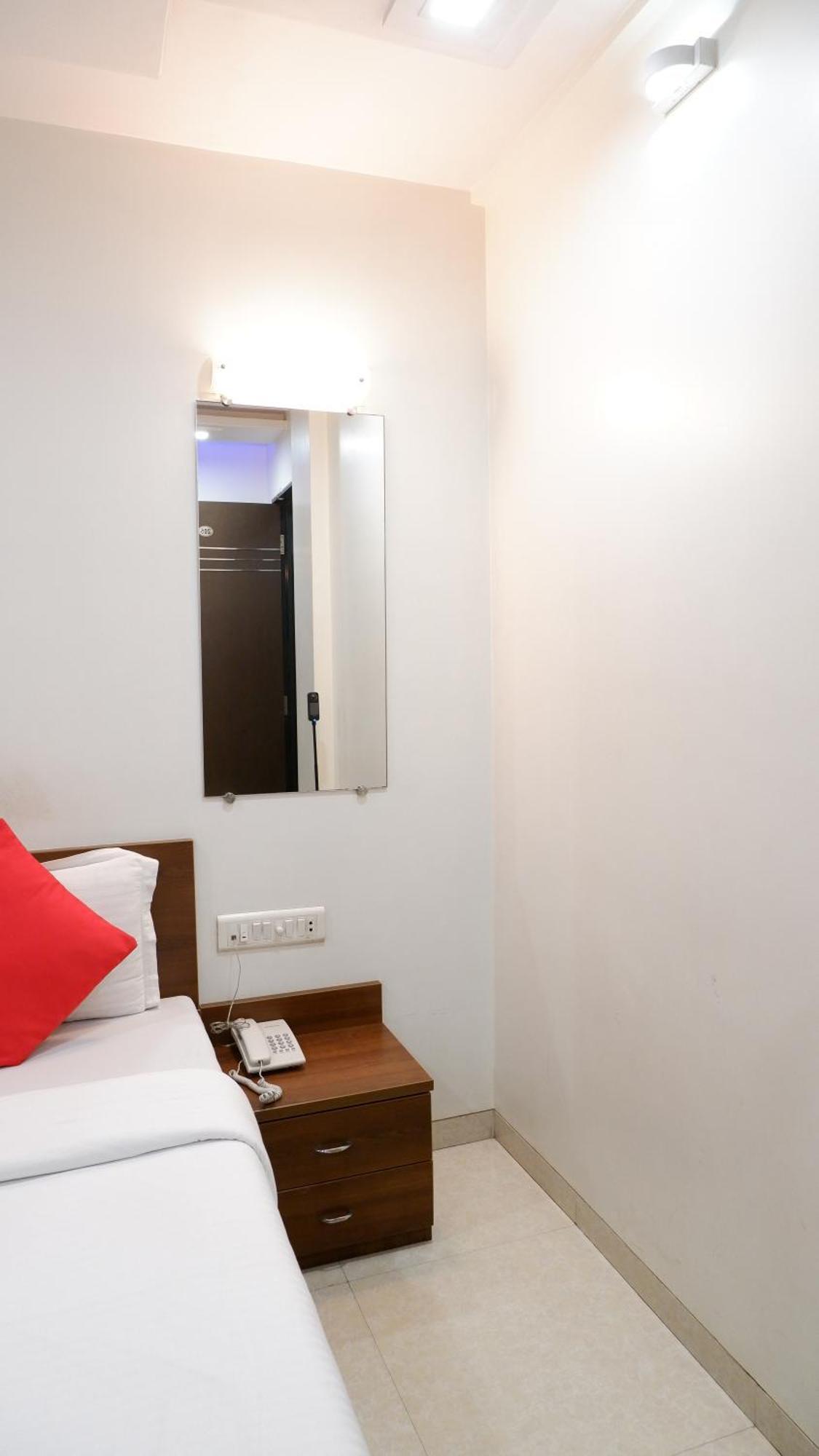 Hotel Briteway มุมไบ ภายนอก รูปภาพ